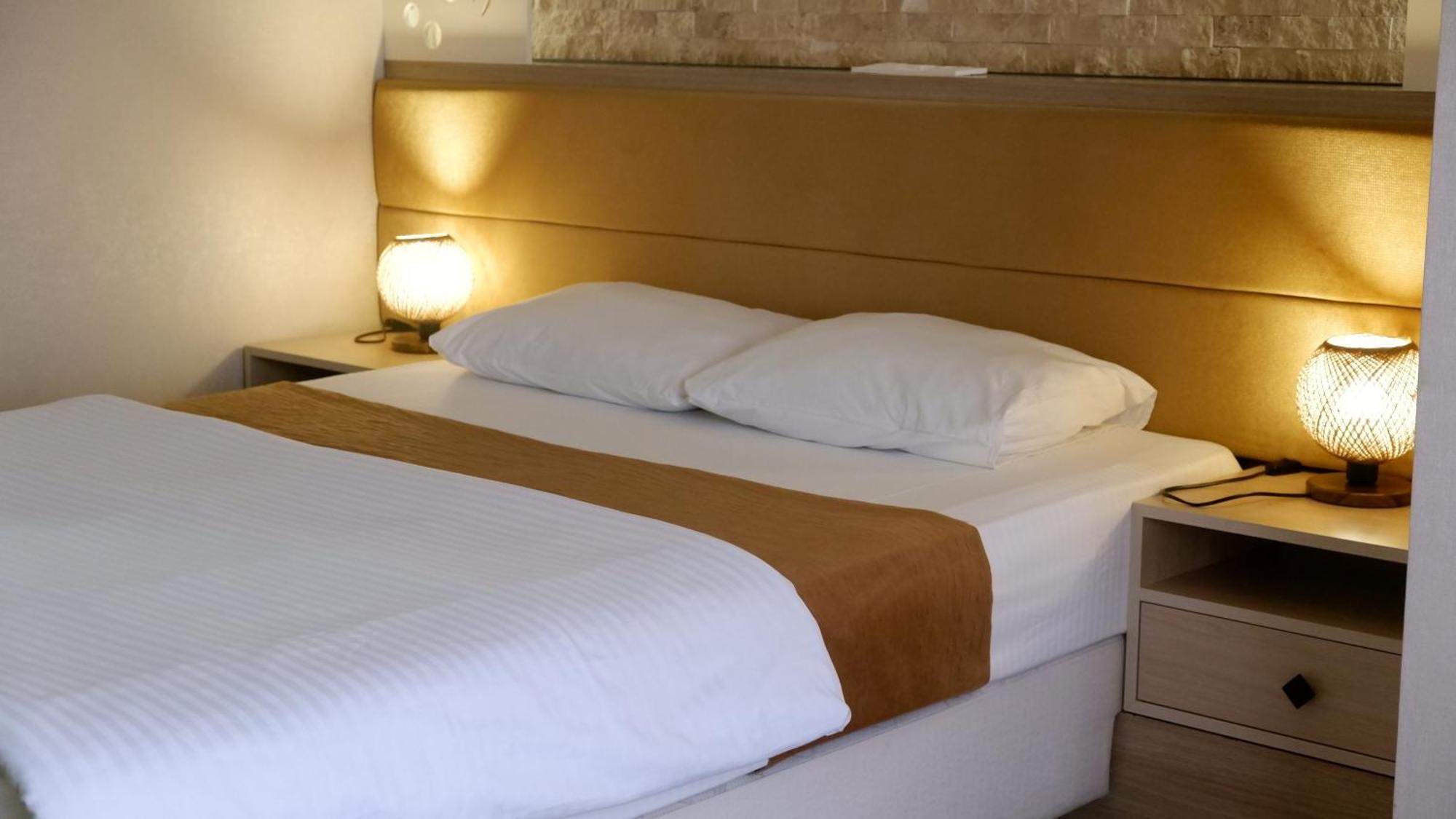 Hotel La Bella Alasehir Екстериор снимка