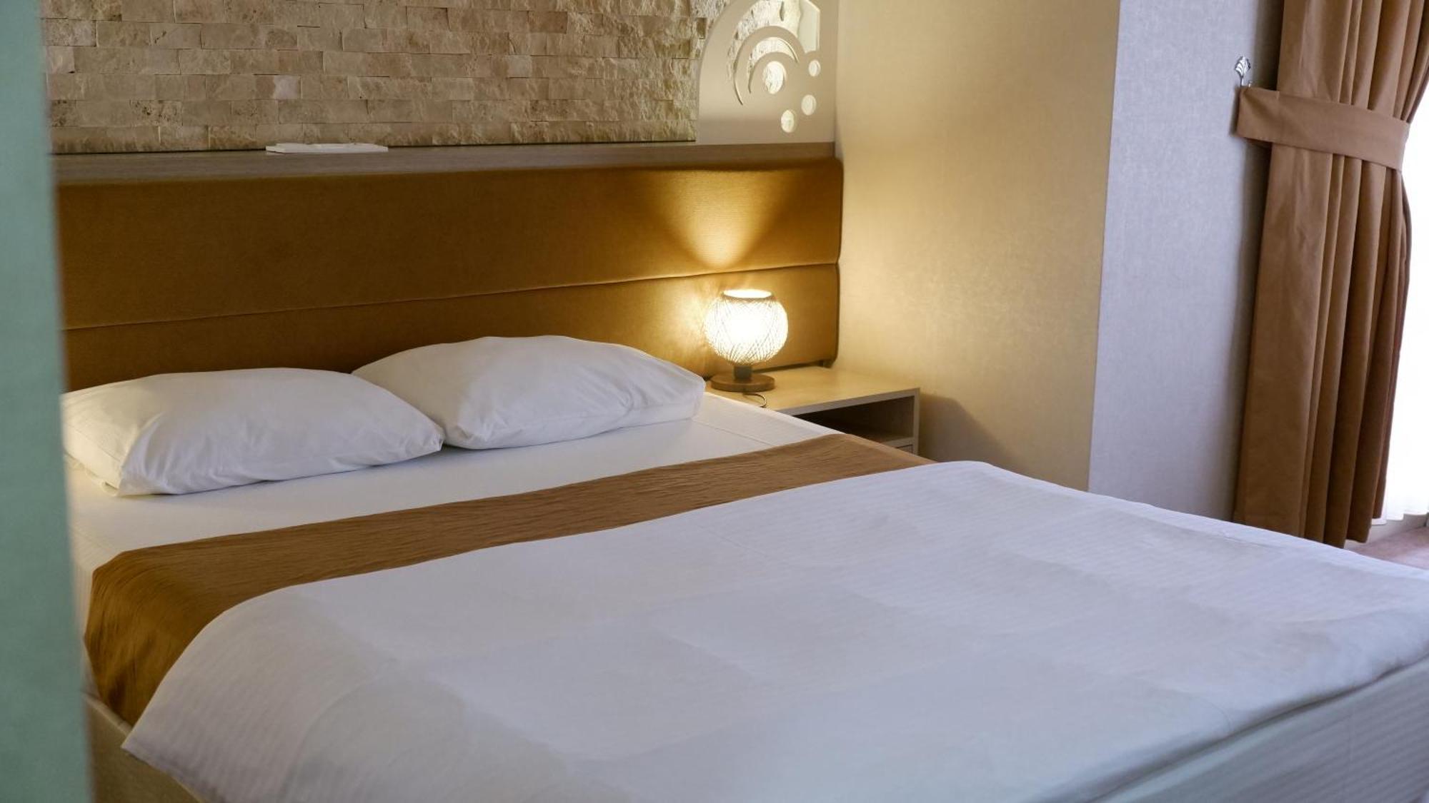 Hotel La Bella Alasehir Екстериор снимка