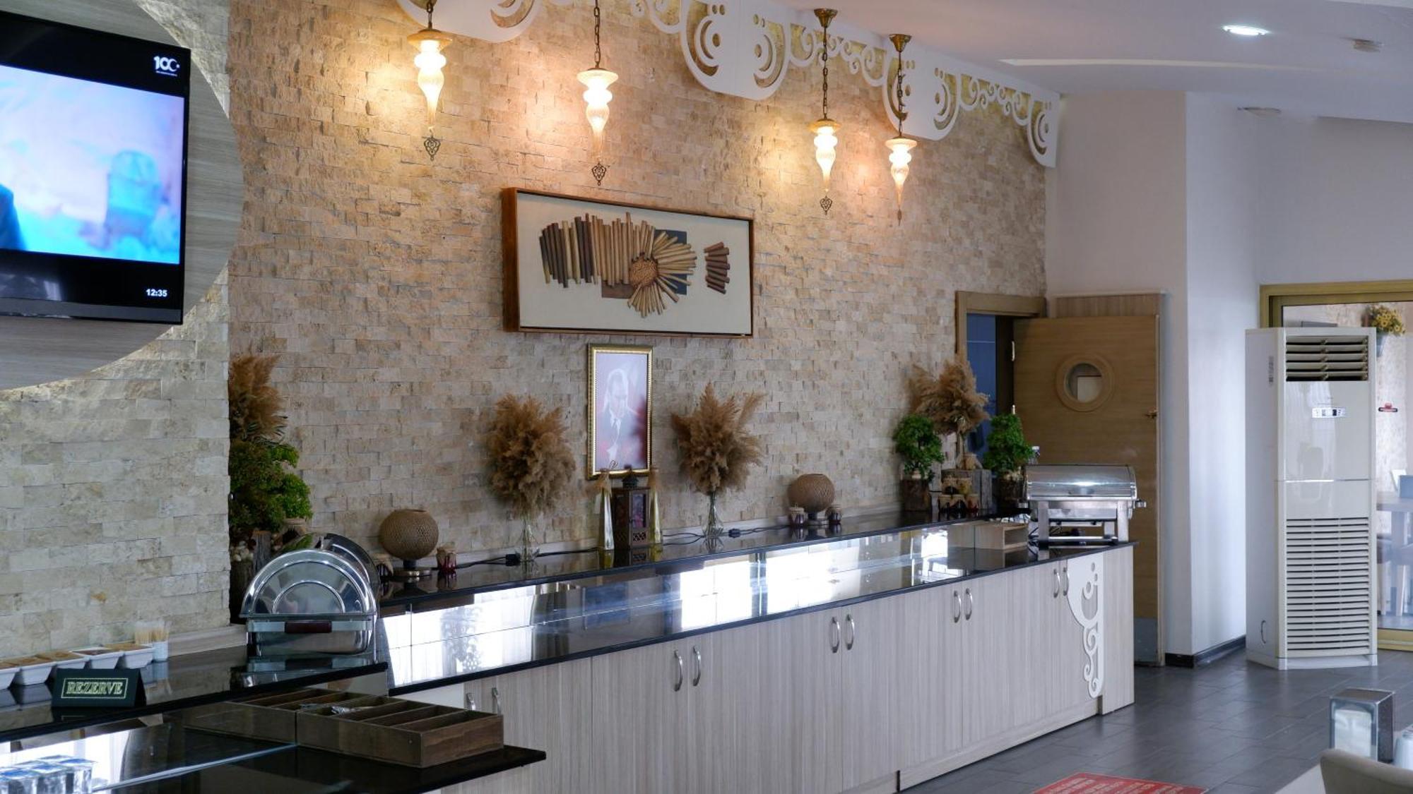 Hotel La Bella Alasehir Екстериор снимка
