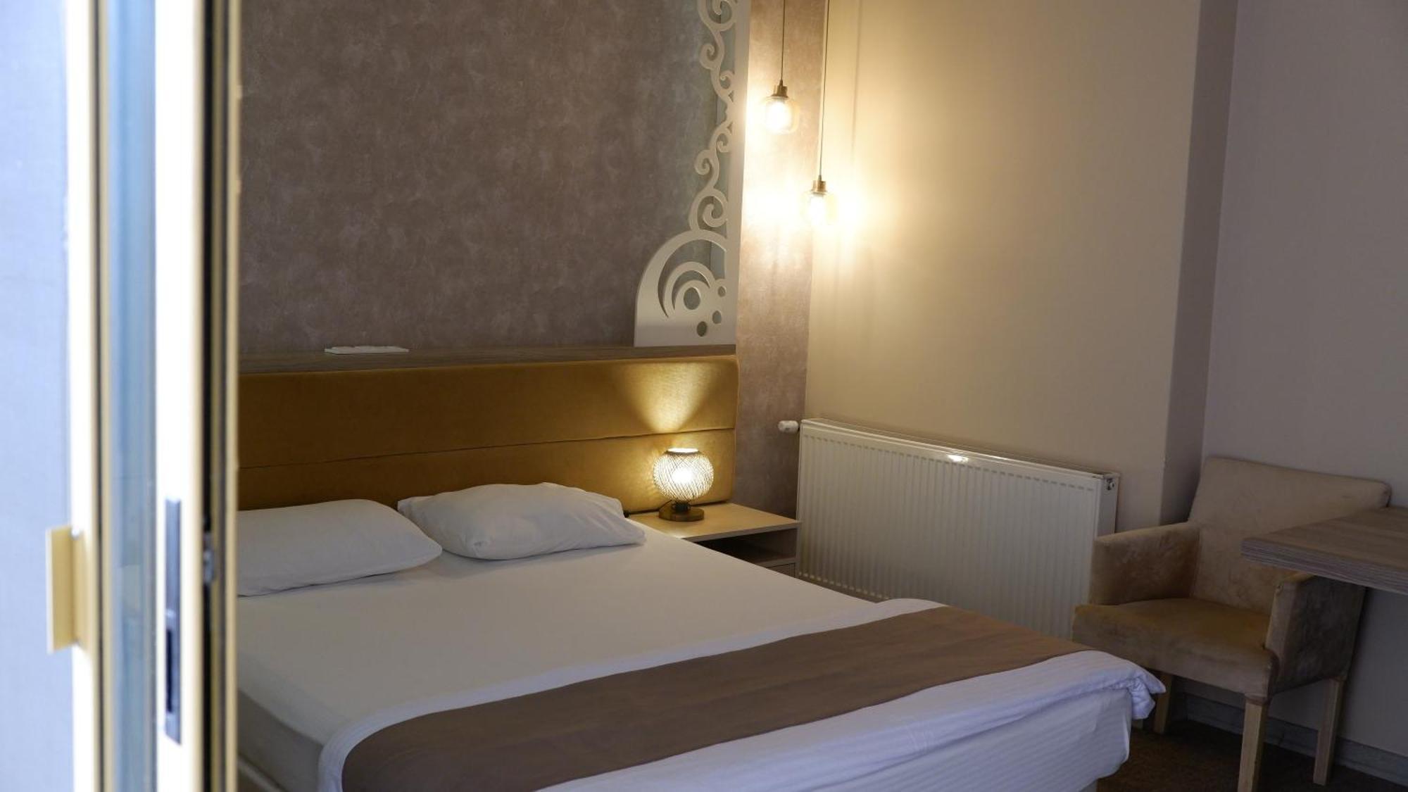 Hotel La Bella Alasehir Екстериор снимка
