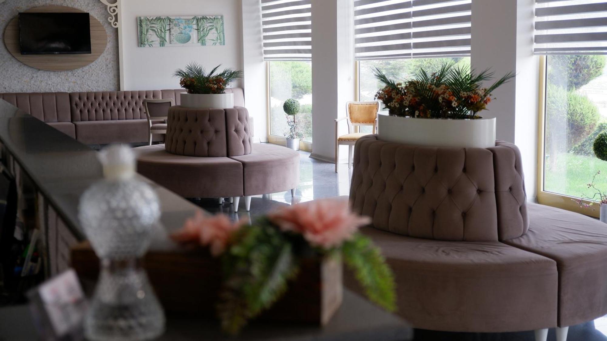 Hotel La Bella Alasehir Екстериор снимка